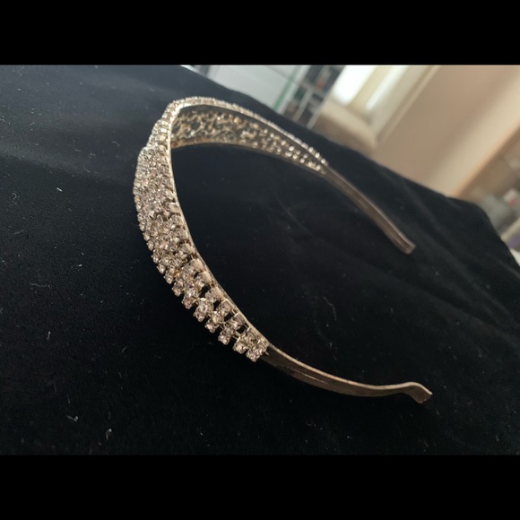 🆕🔥Very Sparkly Crystals Thick Crown Headband - Picture 8 of 8
